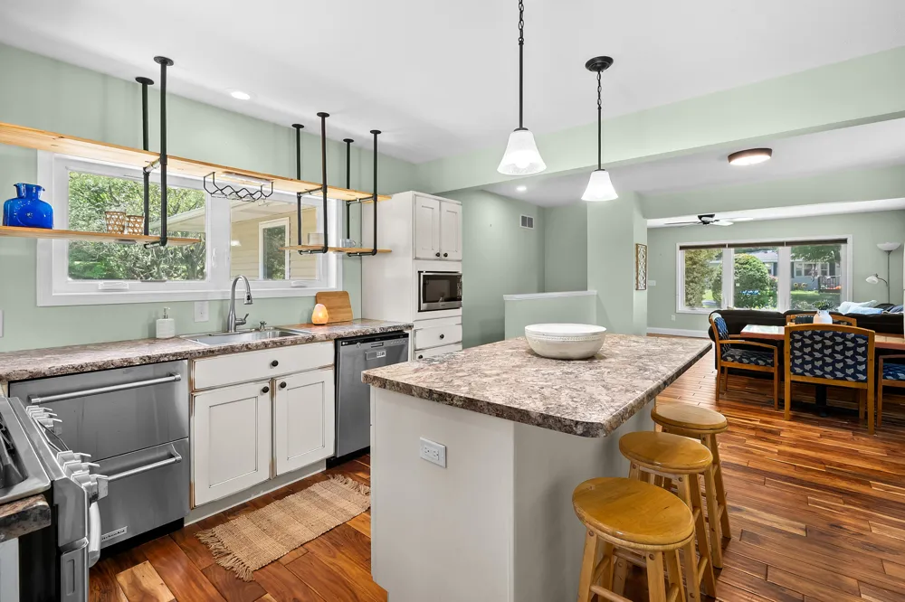 68334 Apple Lane Keeler Township, MI 49022