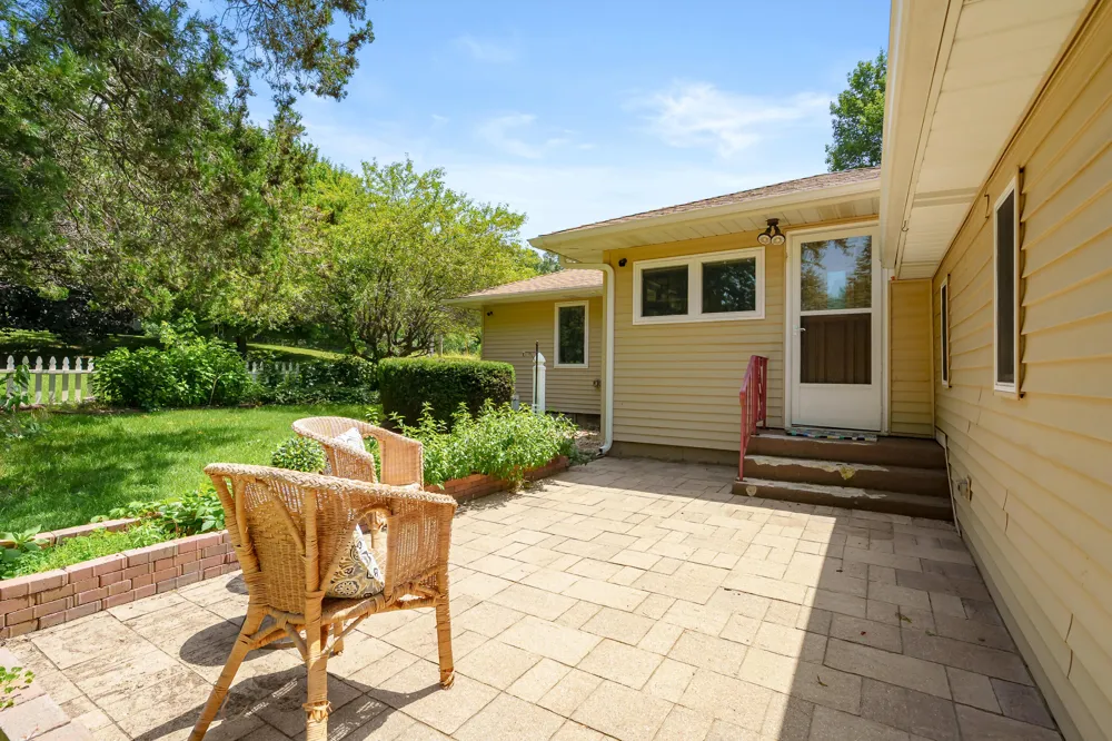 68334 Apple Lane Keeler Township, MI 49022