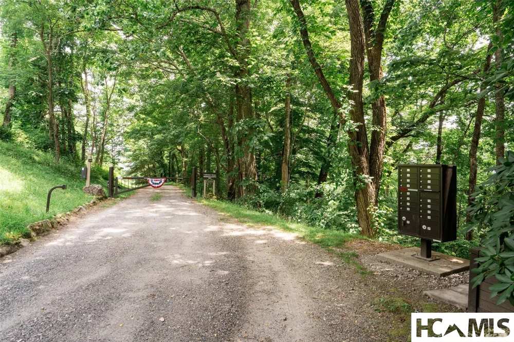 27 Cullowhee Forest rd Road Cullowhee, NC 28723