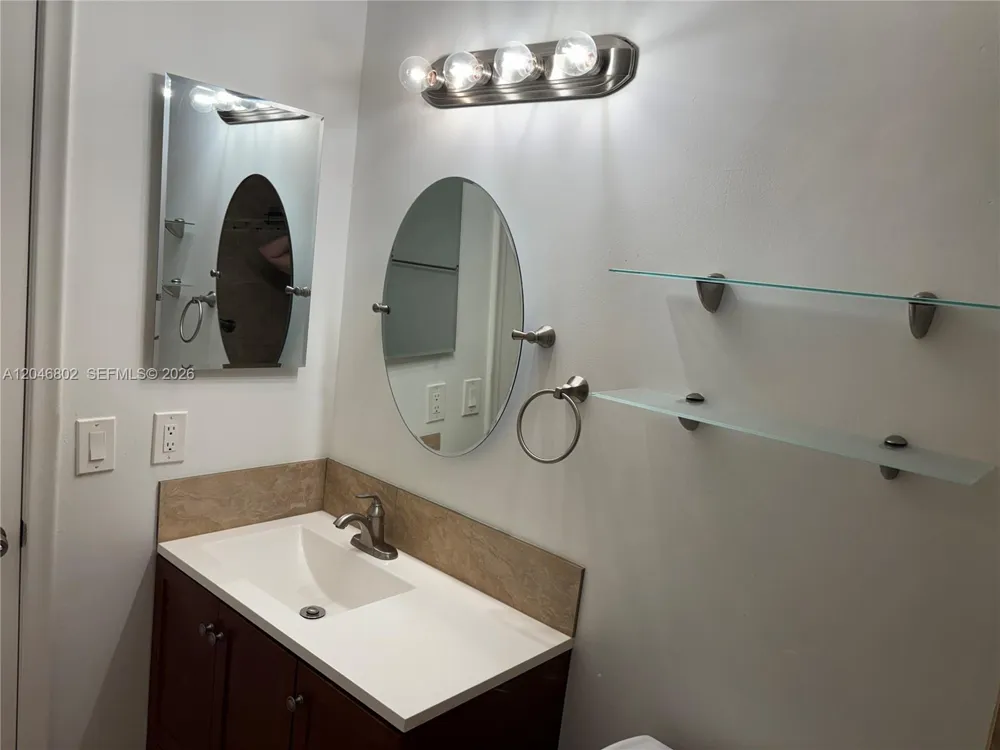 18052 S 105th Ave S #18052 Boca Raton, FL 33498