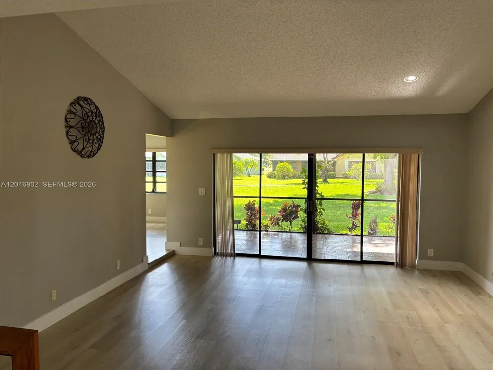 18052 S 105th Ave S #18052 Boca Raton, FL 33498