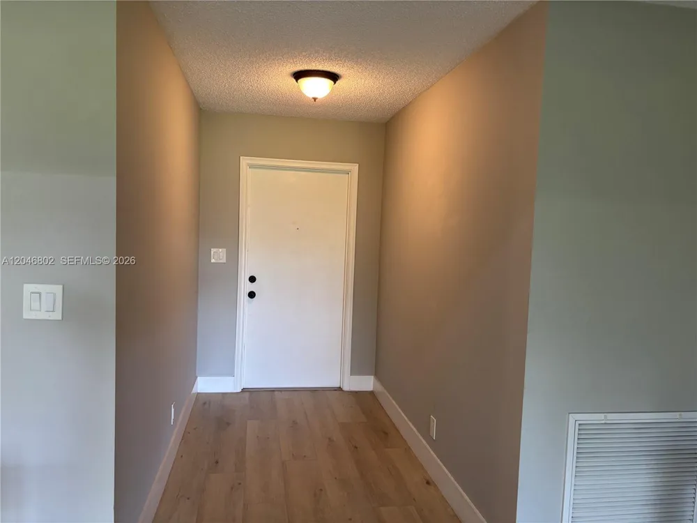 18052 S 105th Ave S #18052 Boca Raton, FL 33498
