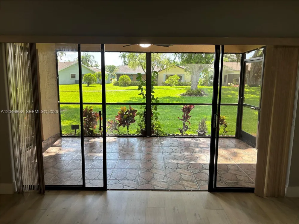 18052 S 105th Ave S #18052 Boca Raton, FL 33498