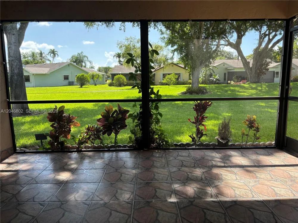 18052 S 105th Ave S #18052 Boca Raton, FL 33498