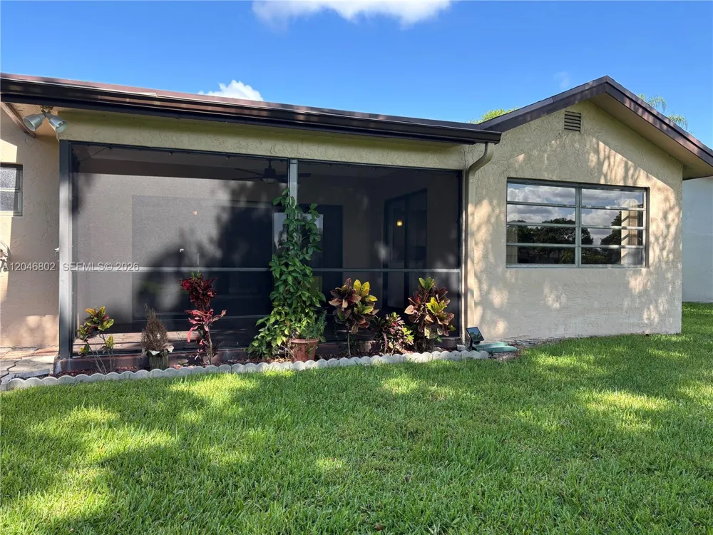18052 S 105th Ave S #18052 Boca Raton, FL 33498