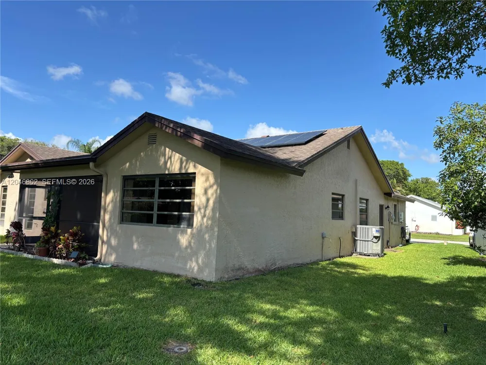18052 S 105th Ave S #18052 Boca Raton, FL 33498