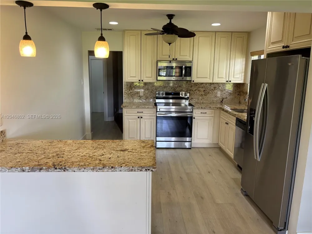 18052 S 105th Ave S #18052 Boca Raton, FL 33498
