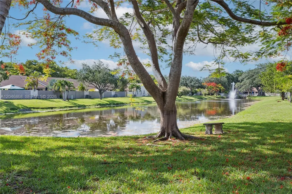 3050 S Oakland Forest Dr #2008 Oakland Park, FL 33309