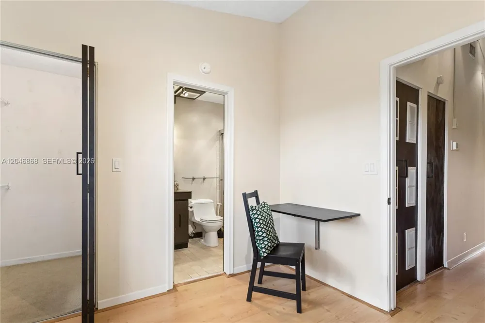 3050 S Oakland Forest Dr #2008 Oakland Park, FL 33309