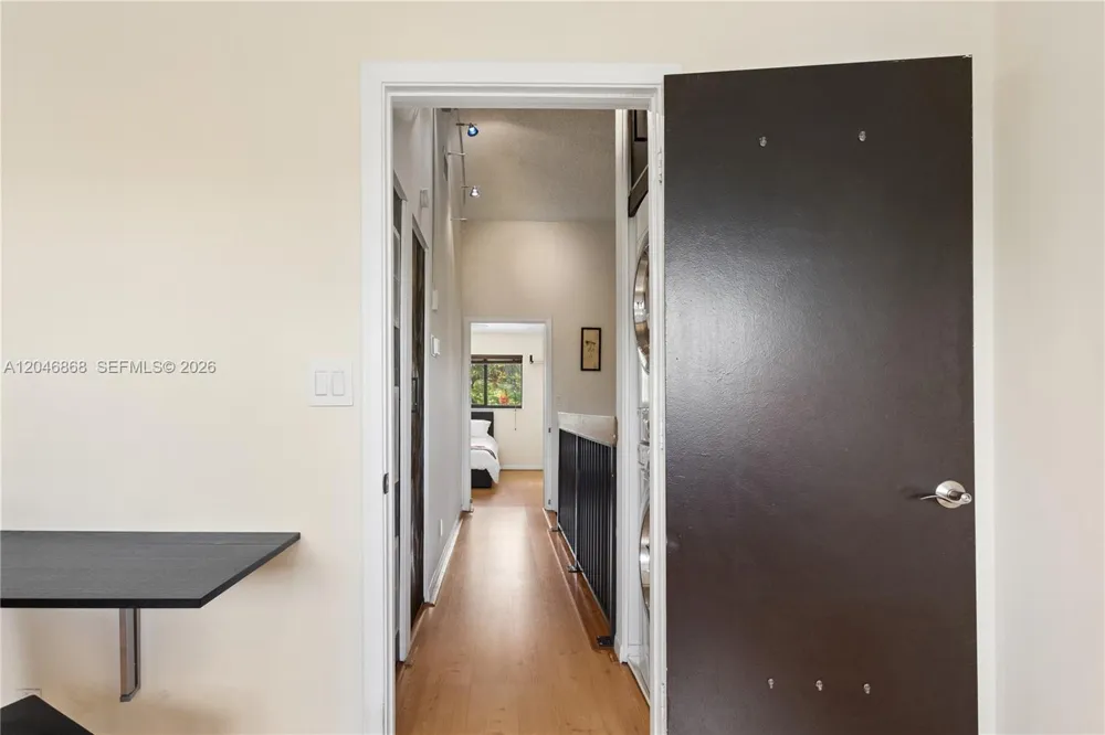 3050 S Oakland Forest Dr #2008 Oakland Park, FL 33309