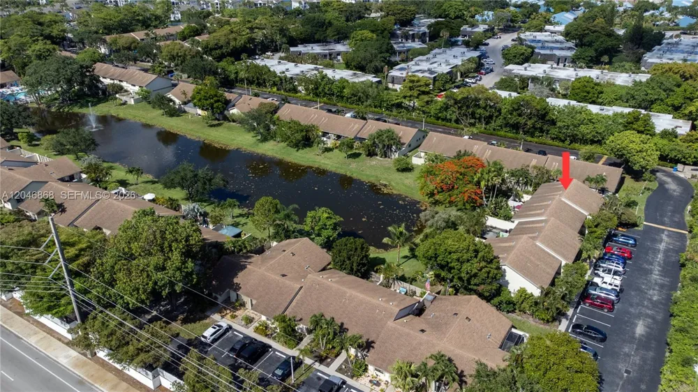 3050 S Oakland Forest Dr #2008 Oakland Park, FL 33309