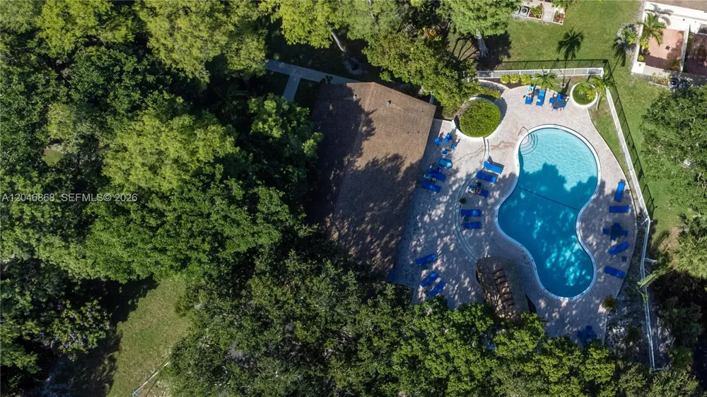 3050 S Oakland Forest Dr #2008 Oakland Park, FL 33309