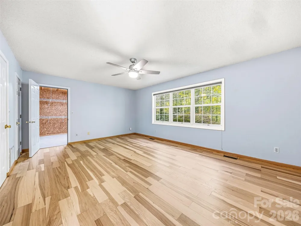 206 Camellia Way Laurel Park, NC 28739