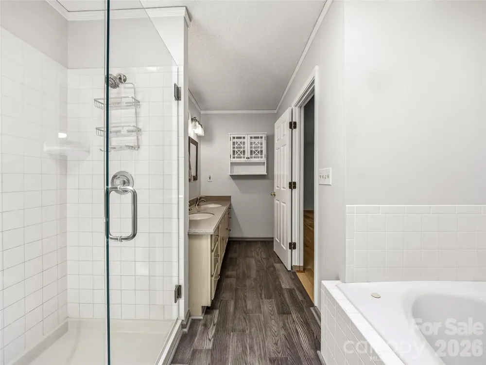 206 Camellia Way Laurel Park, NC 28739