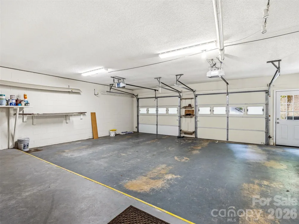 206 Camellia Way Laurel Park, NC 28739