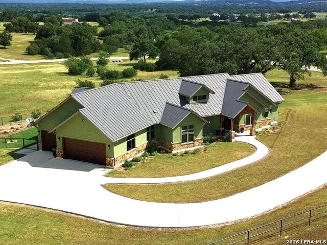 236 Bridle Chase Bandera, TX 78003