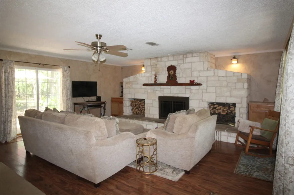 600 Runaway Bay Drive Runaway Bay, TX 76426