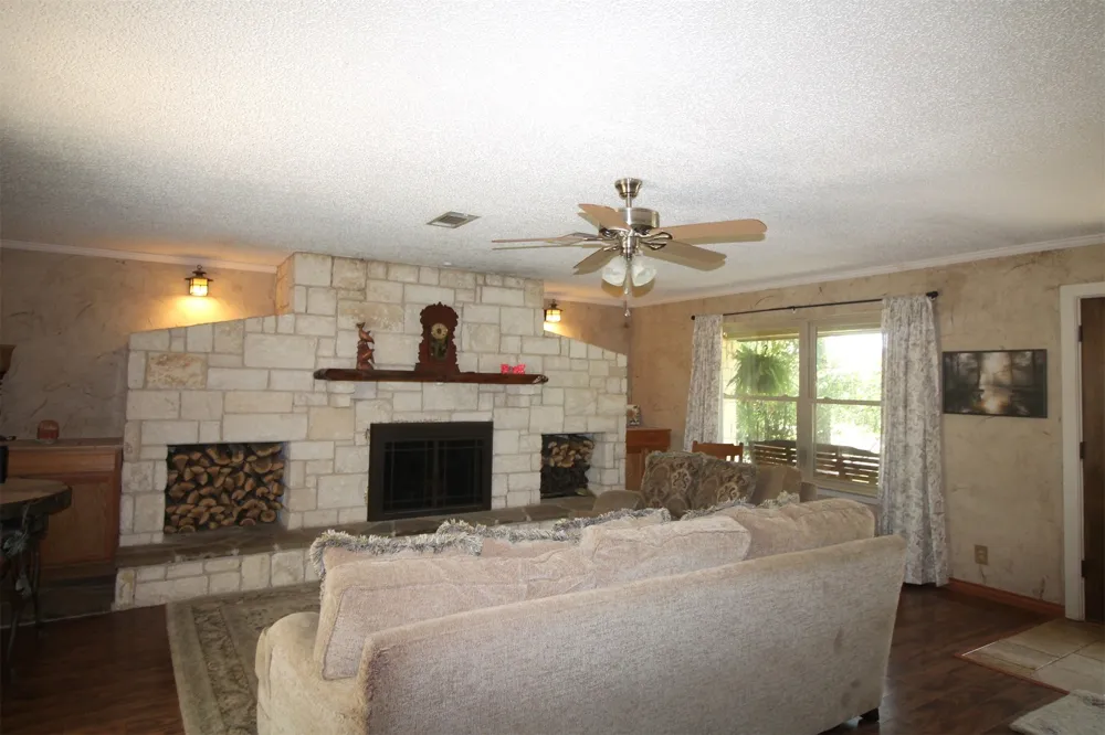 600 Runaway Bay Drive Runaway Bay, TX 76426