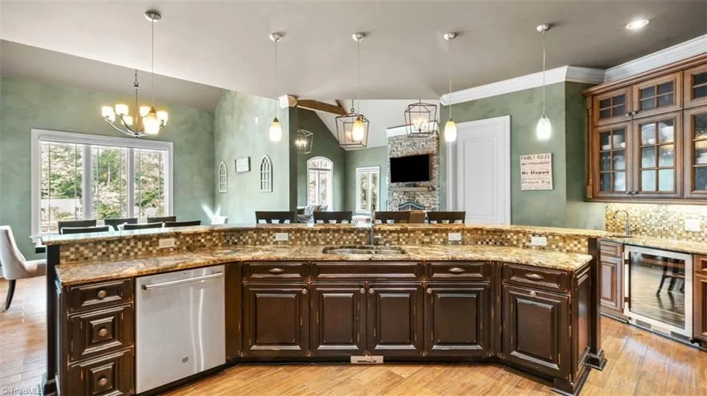 636 Lee Road Thomasville, NC 27360