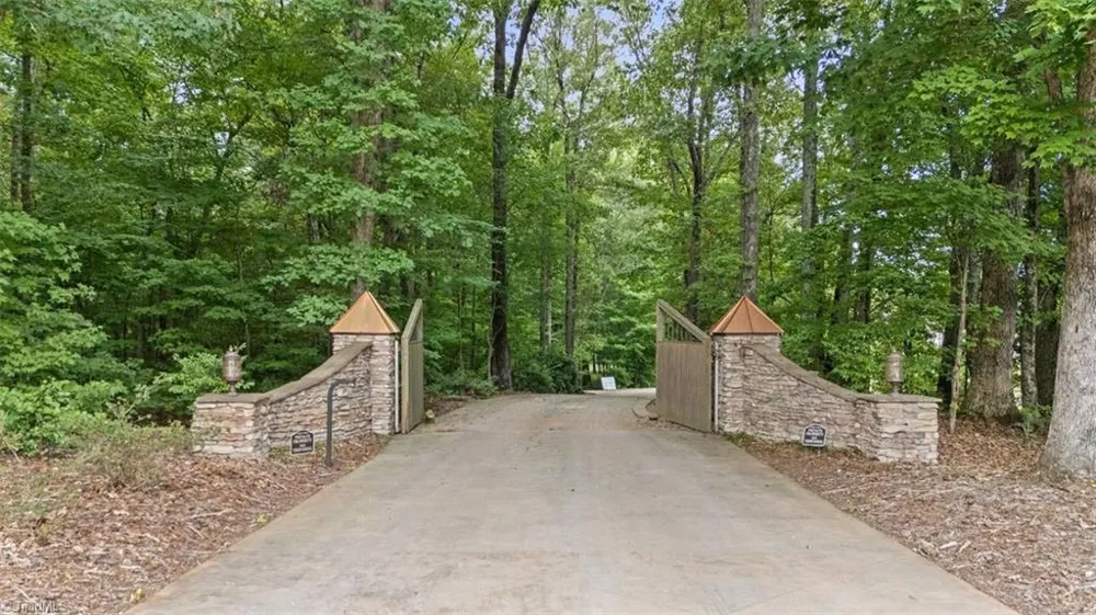 636 Lee Road Thomasville, NC 27360