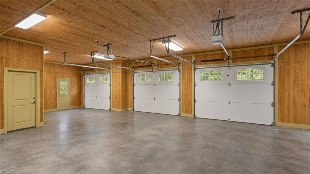 636 Lee Road Thomasville, NC 27360