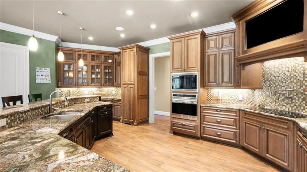 636 Lee Road Thomasville, NC 27360