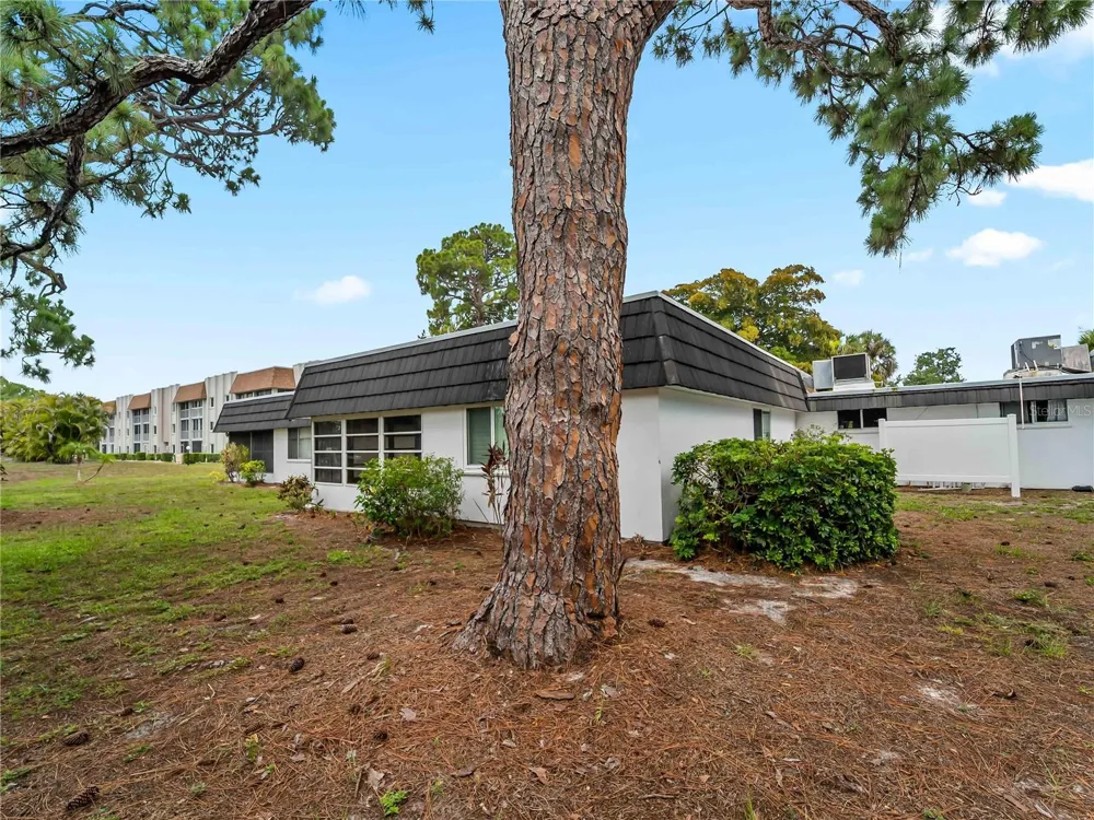3935 PANOLA LANE #183 Sarasota, FL 34232