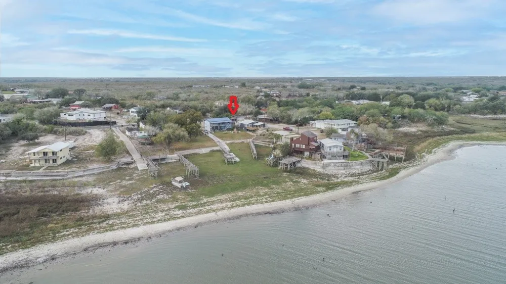 102 White Point Trail Sandia, TX 78383