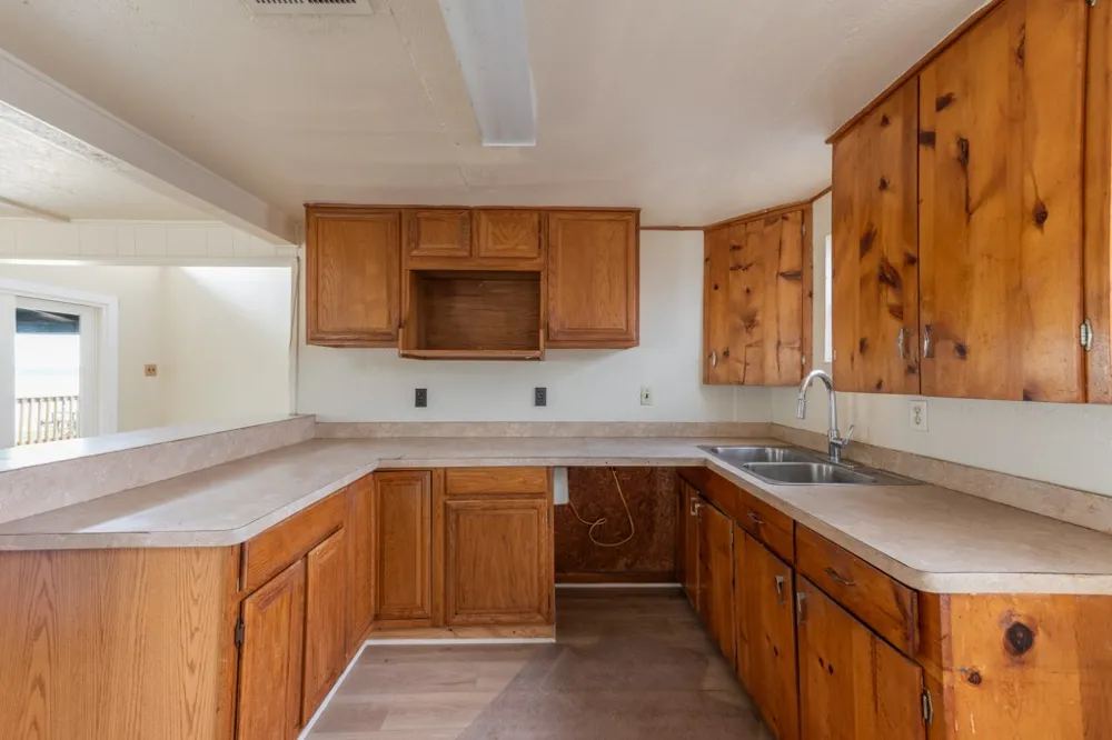 102 White Point Trail Sandia, TX 78383