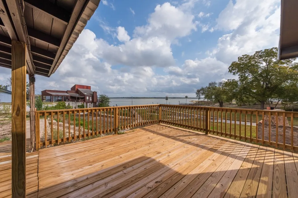 102 White Point Trail Sandia, TX 78383