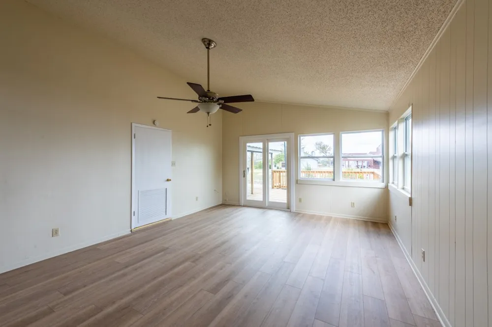 102 White Point Trail Sandia, TX 78383