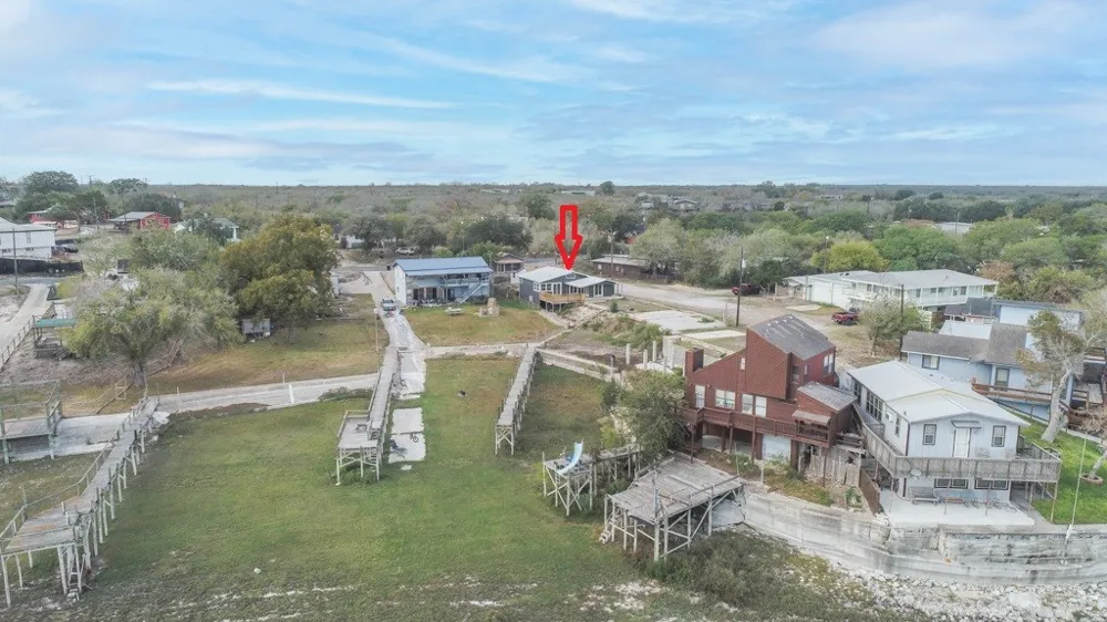 102 White Point Trail Sandia, TX 78383