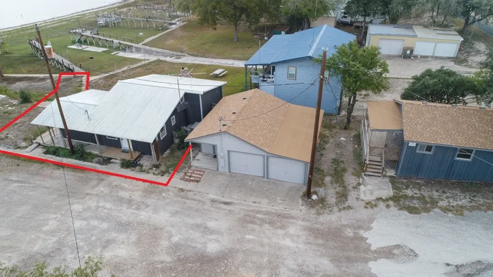 102 White Point Trail Sandia, TX 78383