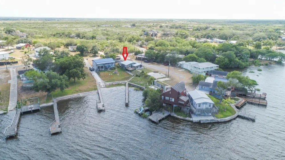 101 White Point Trail Sandia, TX 78383