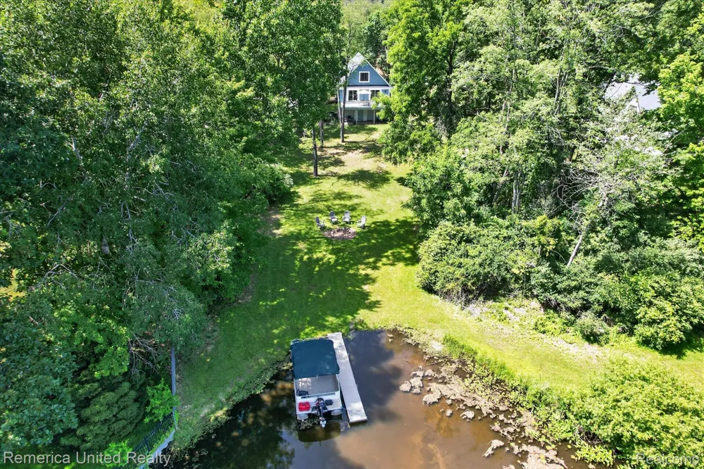 11521 Westshore Drive Putnam Township, MI 48169