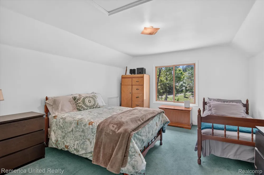 11521 Westshore Drive Putnam Township, MI 48169