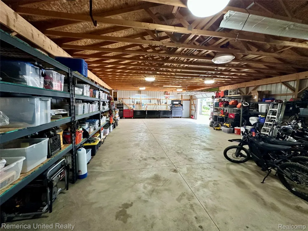 11521 Westshore Drive Putnam Township, MI 48169