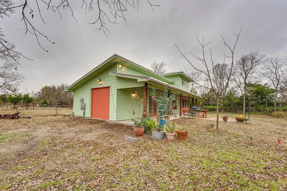 1002 S Main Street Farmersville, TX 75442