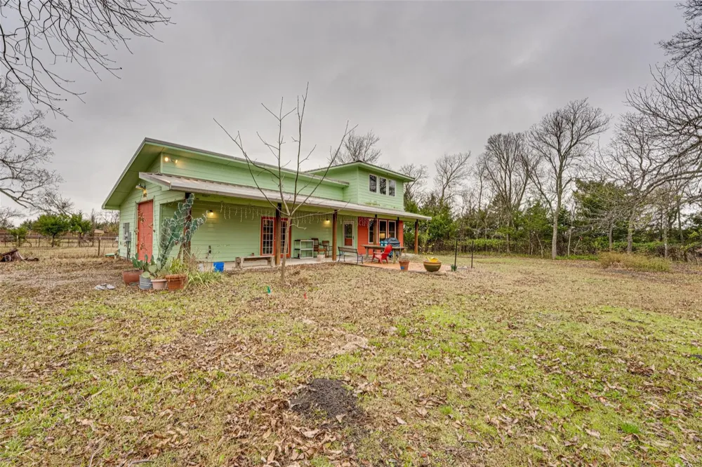 1002 S Main Street Farmersville, TX 75442