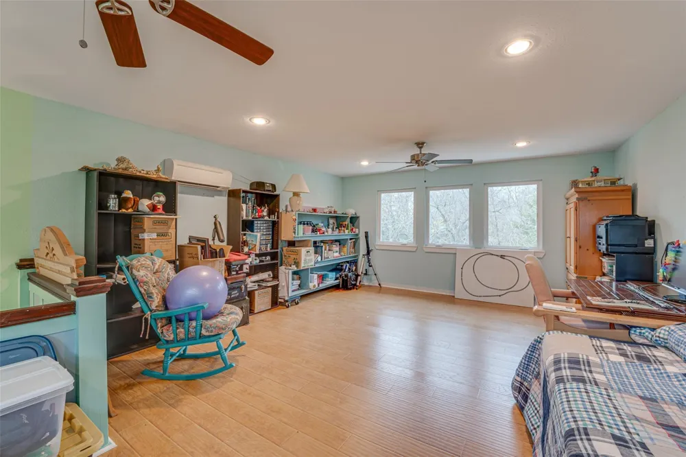 1002 S Main Street Farmersville, TX 75442