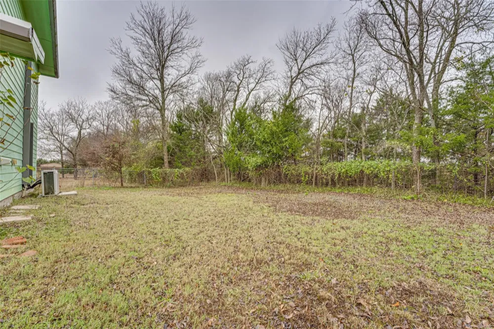 1002 S Main Street Farmersville, TX 75442
