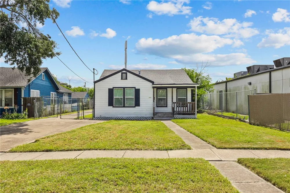 1222 18th Street Corpus Christi, TX 78405