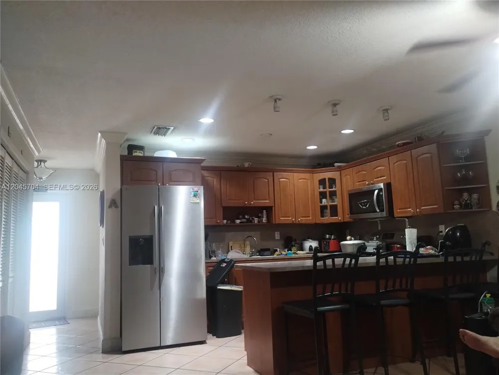 7005 W 15th Ave Hialeah, FL 33014