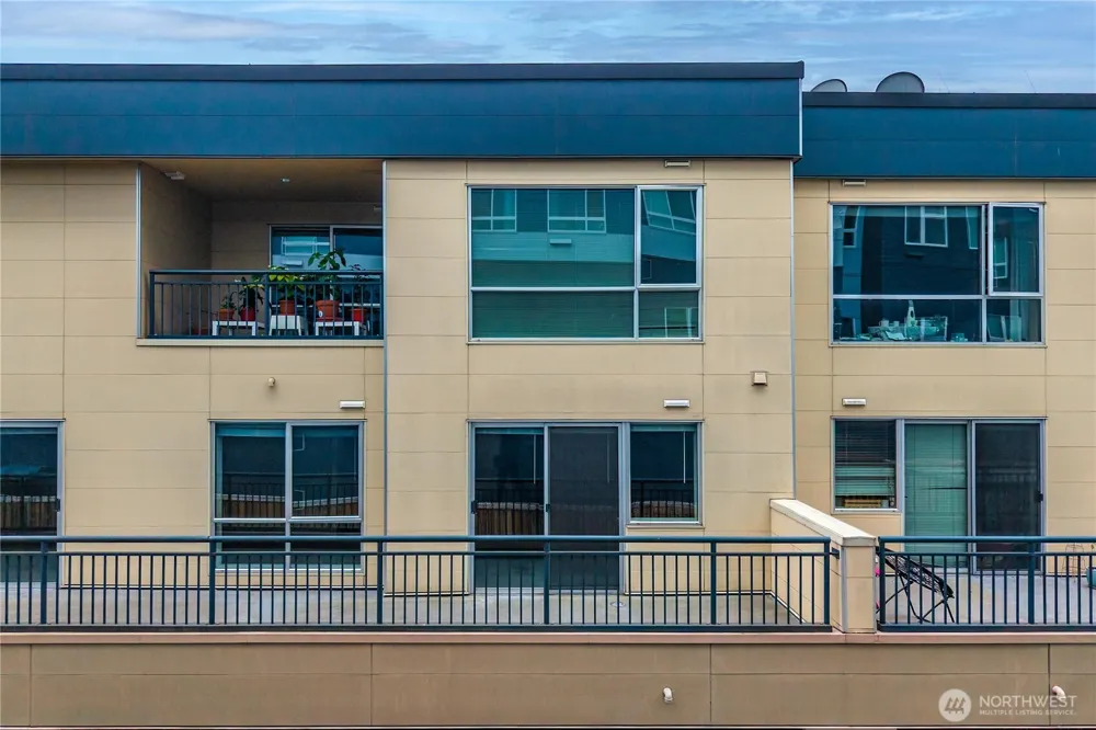 321 10th Avenue S #610 Seattle, WA 98104