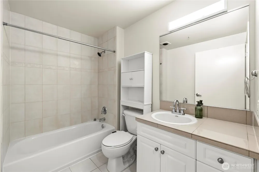 321 10th Avenue S #610 Seattle, WA 98104
