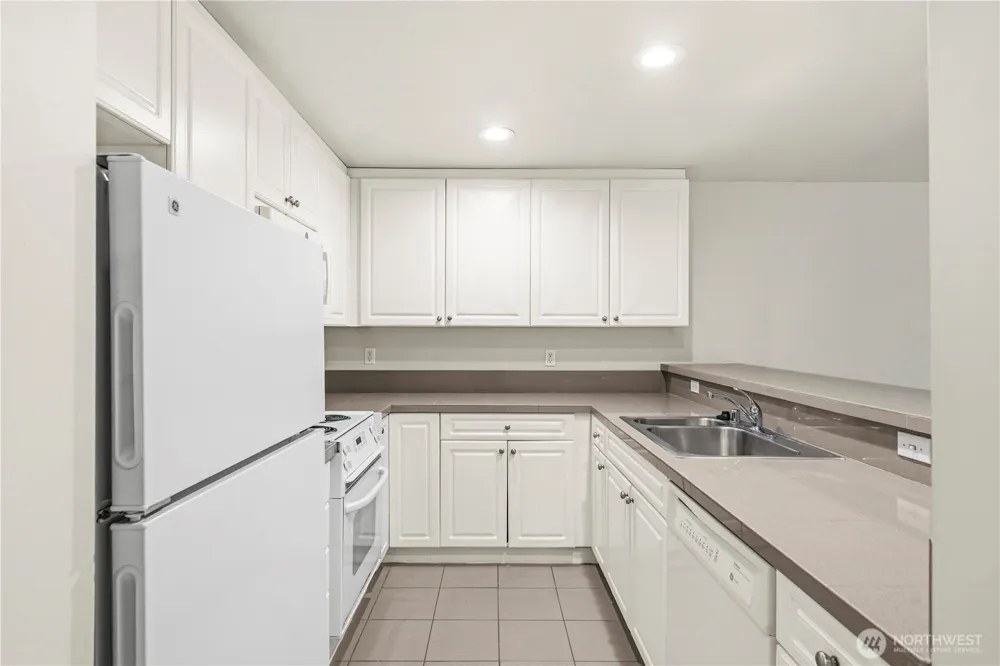321 10th Avenue S #610 Seattle, WA 98104