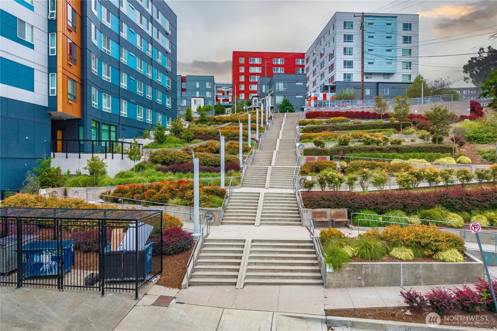321 10th Avenue S #610 Seattle, WA 98104
