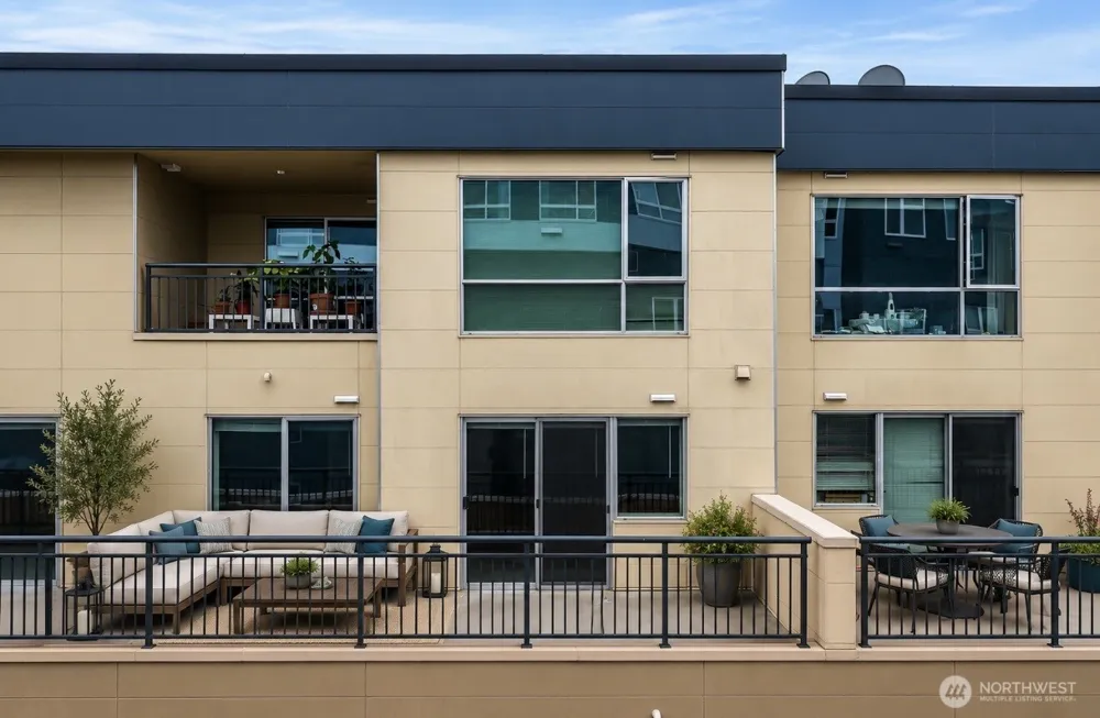 321 10th Avenue S #610 Seattle, WA 98104