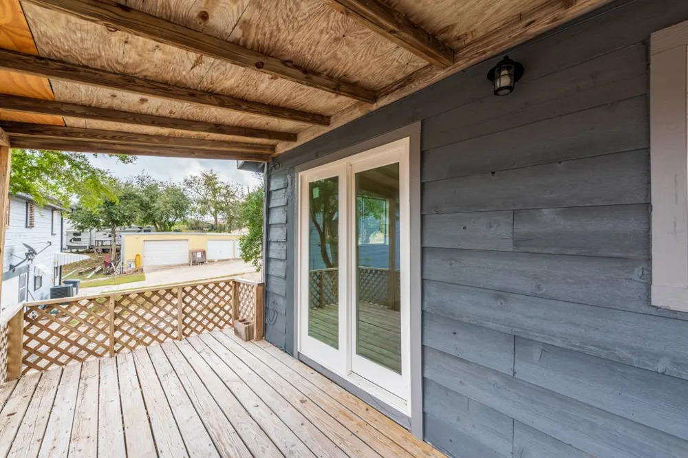 100 WHITE POINT TRAIL Sandia, TX 78383