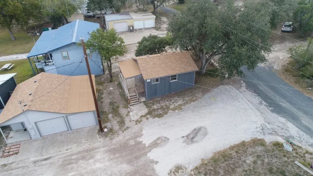 100 WHITE POINT TRAIL Sandia, TX 78383